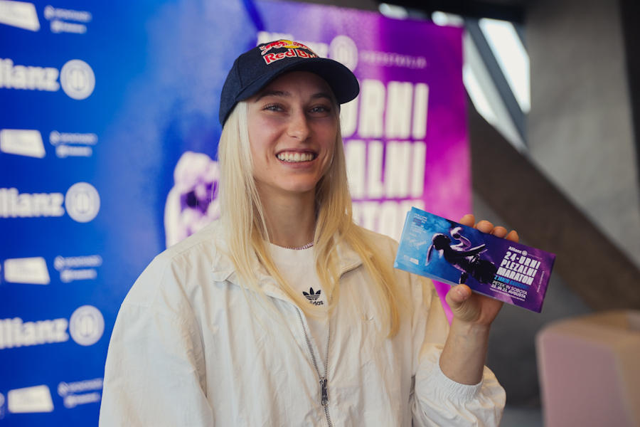 Janja Garnbret predstavila 24-urni plezalni maraton za Botrstvo v športu